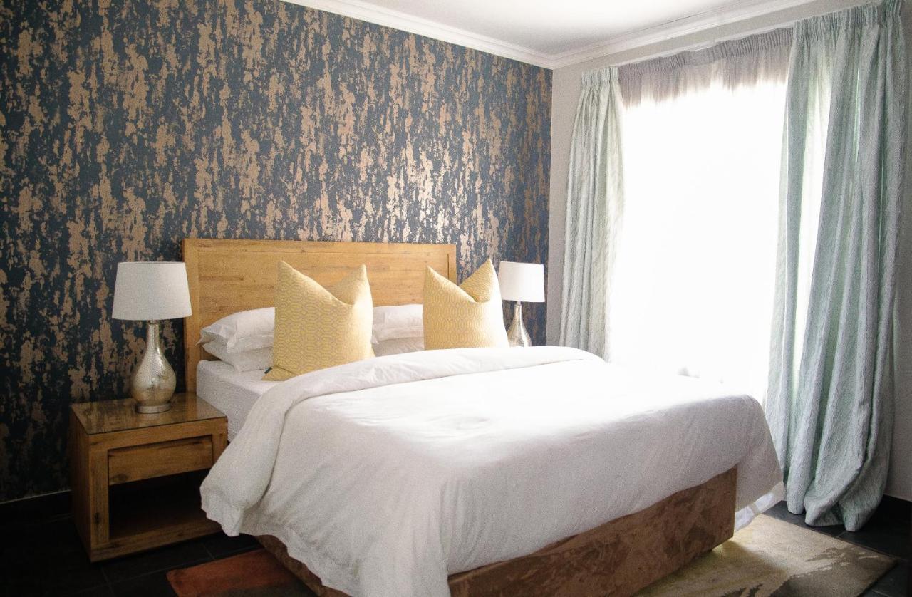 3 Lux Suites Миделбург Екстериор снимка