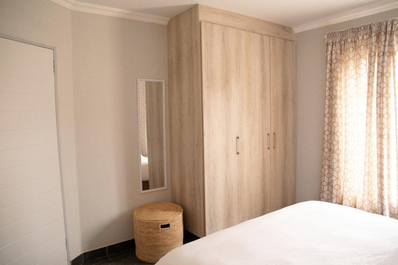 3 Lux Suites Миделбург Екстериор снимка